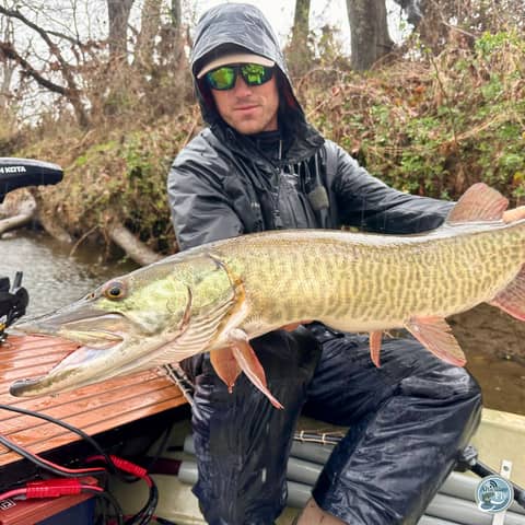 S7, Ep 1: Winter Fly Tying and Pre-Spawn Tips with Matt Reilly