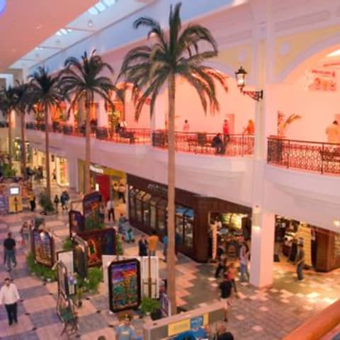 #508 Los centros comerciales: el centro geográfico de la sociedad puertorriqueña