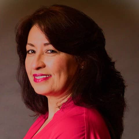 How I built my own company: Talking with Victoria Sanchez DeAlba, CEO of DeAlba Communications.