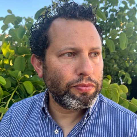 The Lie Detectives. In search of a playbook for winning elections in the Disinformation Age. Talking with author Sasha Issenberg.