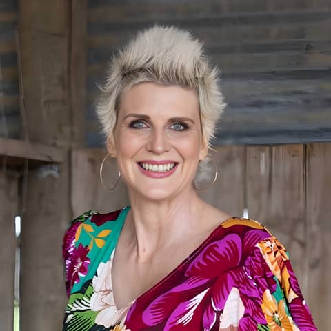 Authentic Leadership | Caro McCourtie | Ep 188