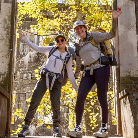 Girl Gotta Hike with "Click" 📸 feat. Olivia Sippel