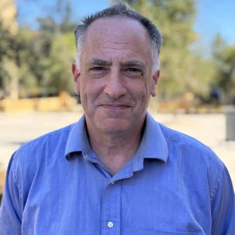 Daylight Savings Time : Should we abandon it ? Talking with Stanford Professor Jamie Zeitzer.