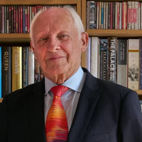 Andrew Mountbatten Windsor and Sarah Ferguson. Talking with Dickie Arbiter, Queen Elizabeth's former Press Secretary