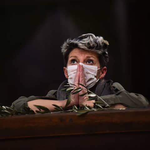 To Mask or Not To Mask?