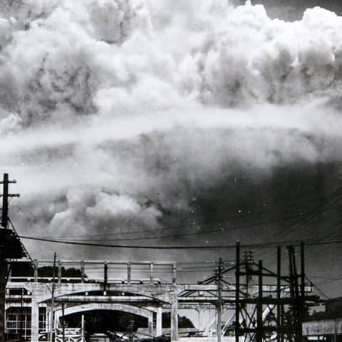 #126 Proyecto Manhattan | La huella de la bomba atómica en la historia y la ciencia