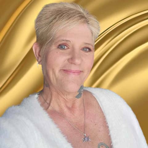 468 | The Story of an Abuse Survivor! - Interview - Christine Malek