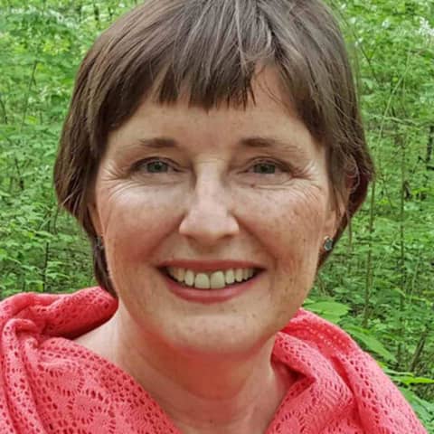 435 | Surviving Cancer & Becoming an Author! - Interview - Heidi Bright