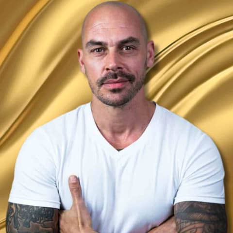 689 | Triumph Talks: Insights from a Renowned Entrepreneur - Interview - Nico Lagan