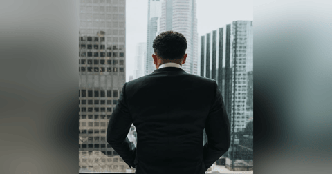 Un afectado por la Ley Beckham cuenta su calvario con Hacienda: "Fuimos perseguidos, acosados y expulsados" Un afectado por la Ley Beckham cuenta su calvario con Hacienda: "Fuimos perseguidos, acosados y expulsados"