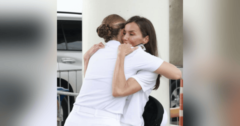 Crónica Rosa: El reencuentro madre e hija de Letizia y Leonor en Panamá Crónica Rosa: El reencuentro madre e hija de Letizia y Leonor en Panamá