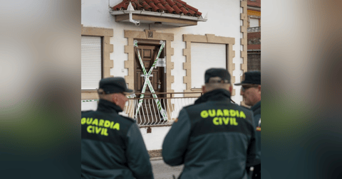 Reportajes en Es la Mañana: El Gobierno oculta los asesinatos a niños por partes de sus madres Reportajes en Es la Mañana: El Gobierno oculta los asesinatos a niños por partes de sus madres