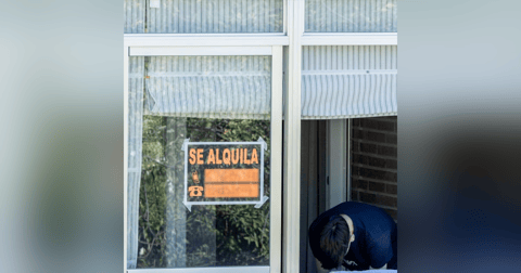 Prensa económica: La subida de la vivienda lleva a los españoles a recurrir al dinero de sus padres Prensa económica: La subida de la vivienda lleva a los españoles a recurrir al dinero de sus padres