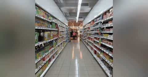 Prensa económica: Leche, naranjas, tomates... Así se empobrecen las familias españolas con Sánchez Prensa económica: Leche, naranjas, tomates... Así se empobrecen las familias españolas con Sánchez