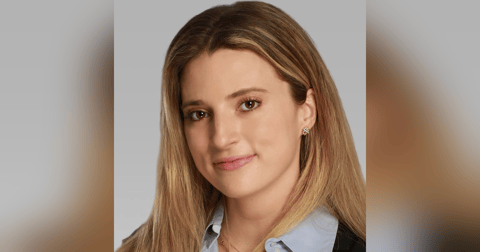 How To Think 10 Steps Ahead, Solve Hard Problems With Strategy, And Stand Out - Caitlin Ornitz, Champagne Hospitality How To Think 10 Steps Ahead, Solve Hard Problems With Strategy, And Stand Out - Caitlin Ornitz, Champagne Hospitality