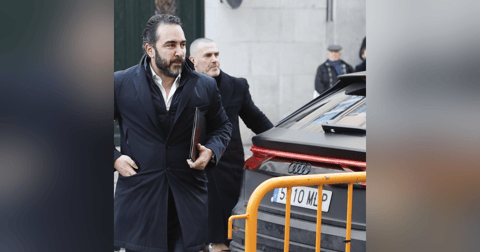 Resumen de prensa: Aldama pagó comisiones para 'engrasar' las relaciones con los ministros de Sánchez Resumen de prensa: Aldama pagó comisiones para 'engrasar' las relaciones con los ministros de Sánchez