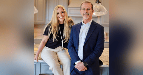 Ep.52 2022 In The Rearview Mirror (Steve and Michelle Celebrate 2022 With an End of Year Wrap Up) Ep.52 2022 In The Rearview Mirror (Steve and Michelle Celebrate 2022 With an End of Year Wrap Up)