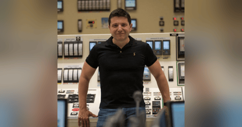 Entrevista a Alfredo García (@OperadorNuclear) que desmonta las mentiras de Corredor Entrevista a Alfredo García (@OperadorNuclear) que desmonta las mentiras de Corredor