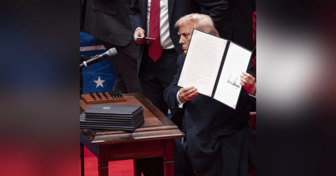 Tertulia de Federico: Menosprecios a Trump en la prensa española mientras da una lección de libertad Tertulia de Federico: Menosprecios a Trump en la prensa española mientras da una lección de libertad