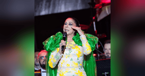 Crónica Rosa: Isabel Pantoja ilusionada en su debut en Starlite Crónica Rosa: Isabel Pantoja ilusionada en su debut en Starlite