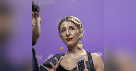 Prensa económica: Yolanda Díaz pide frenar la velocidad de los barcos para salvar el cachalote mediterráneo Prensa económica: Yolanda Díaz pide frenar la velocidad de los barcos para salvar el cachalote mediterráneo