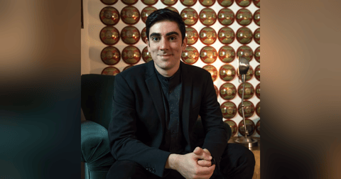 'Sempre quis ser compositor': Marcelo Adnet fala sobre hit da Mocidade e relação com samba 'Sempre quis ser compositor': Marcelo Adnet fala sobre hit da Mocidade e relação com samba