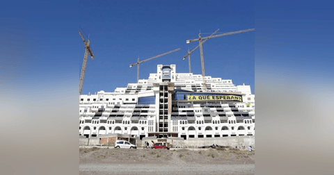 La República de los Tonnntos: El PSOE, detrás de la construcción de El Algarrobico La República de los Tonnntos: El PSOE, detrás de la construcción de El Algarrobico