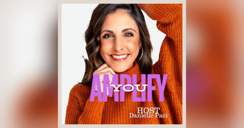 "Wedding Dress Gate" : Interview with Crista Dettelis "Wedding Dress Gate" : Interview with Crista Dettelis