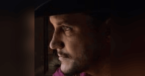 Aaron Tanner live from the "Bird's Nest" Aaron Tanner live from the "Bird's Nest"