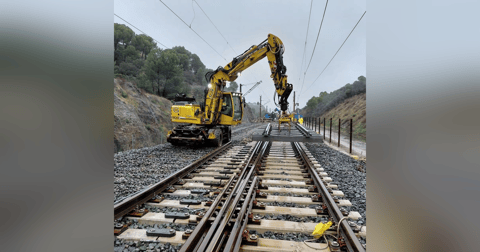 Prensa económica: Un informe señala a ADIF: el ferrocarril sufre la mayor caída de inversión pública Prensa económica: Un informe señala a ADIF: el ferrocarril sufre la mayor caída de inversión pública