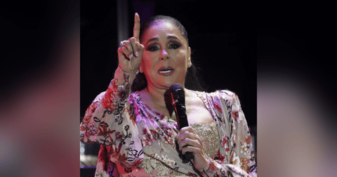 Crónica Rosa: El documental y la serie bajo supervisión de Isabel Pantoja Crónica Rosa: El documental y la serie bajo supervisión de Isabel Pantoja