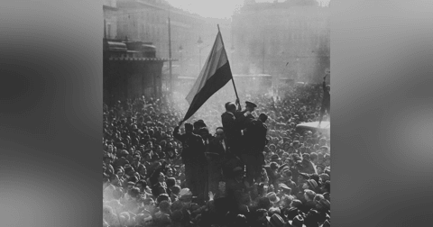 La República de los Tonnntos: Aniversario de la II República y el hundimiento del Titanic, dos grandes naufragios La República de los Tonnntos: Aniversario de la II República y el hundimiento del Titanic, dos grandes naufragios