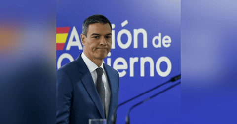 La República de los Tonnntos: "Sánchez pide que se aplauda a los servicios de emergencia que él no convocó" La República de los Tonnntos: "Sánchez pide que se aplauda a los servicios de emergencia que él no convocó"