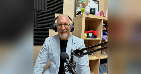 Ep.77 Clothing Tells Your Story (David Ambrico-Personal Branding Consultant) Ep.77 Clothing Tells Your Story (David Ambrico-Personal Branding Consultant)