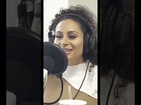 Dr Shaggy of Modern Bite Dentistry telling us about the time she used to be a Dallas Stars Ice Girl