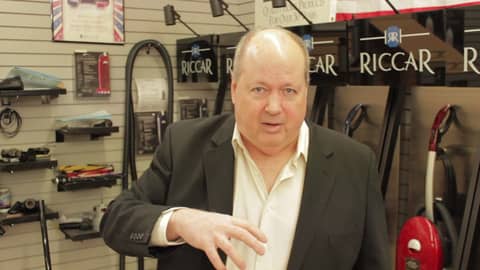 Referral Selling. Selling By Referral,  Referral Introductions And "Returning The Favor"