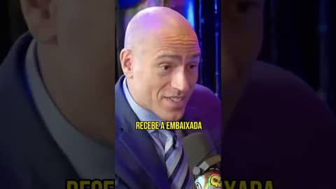 PROFESSOR HOC explica como funciona uma EMBAIXADA