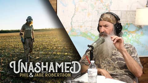 Phil's Miraculous Snake-Evasion Tale & What Jase Really Wants to Find While Metal Detecting | Ep 272