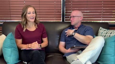 Virtual Couch Podcast - 4 Steps to help you love your body w/Elisabeth Mortensen aka Eat Squat Mom Virtual Couch Podcast - 4 Steps to help you love your body w/Elisabeth Mortensen aka Eat Squat Mom