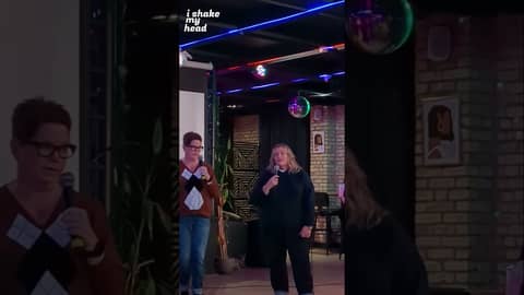 I Shake My Head Live