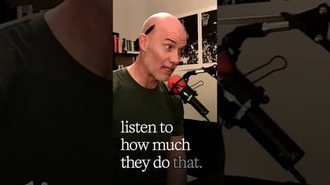 How To Spot Someone With Low Self-esteem (Is this you?) How To Spot Someone With Low Self-esteem (Is this you?)