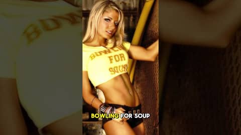 How @JaretRayReddickOfficial met Alexa Bliss! #wwe #bowlingforsoup #alexabliss #wrestling