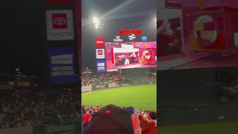 Night game home runs are very cool at Oracle Park. Just wish the #SFGiants hit more of them