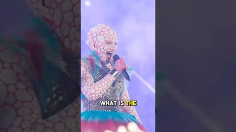 How @christinartnd became Doctor Who’s Liz Lizardine! #drwho #doctorwho #music