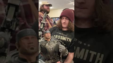 Sick Gears of War statue!