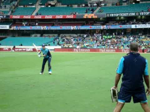 David Hussey Hitting Throw Downs