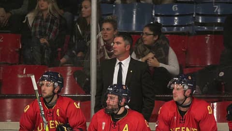 Episode 31 - Queen's University Men's Hockey Coach (Brett Gibson) Episode 31 - Queen's University Men's Hockey Coach (Brett Gibson)