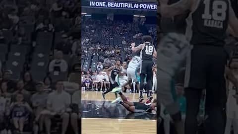 #charlottehornets rookie #brandonmiller with some creativity during #summerleague