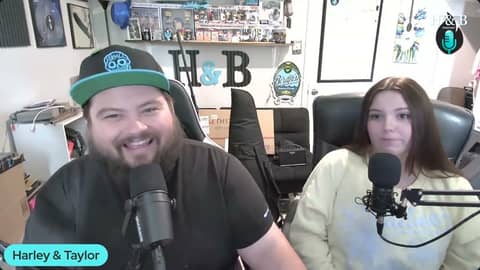 Top 10 MILFs in Music!