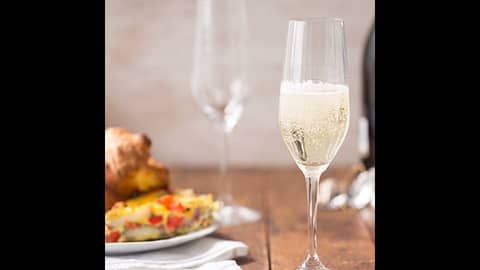 Episode 25- Sparkling Wine With Food, Aged Wines, South Africa, Wine Coolers